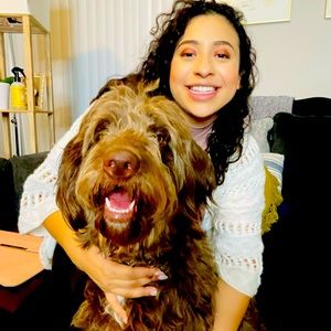 Meet your Posher, Lesly